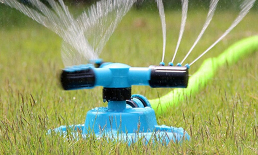 Image 2: 360-Degree Garden Sprinkler