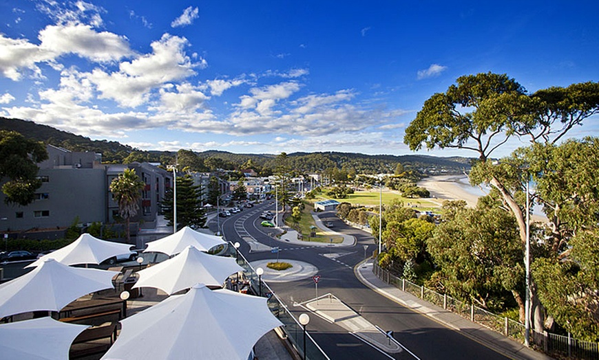 Image 2: Lorne: 2N Great Ocean Road Stay