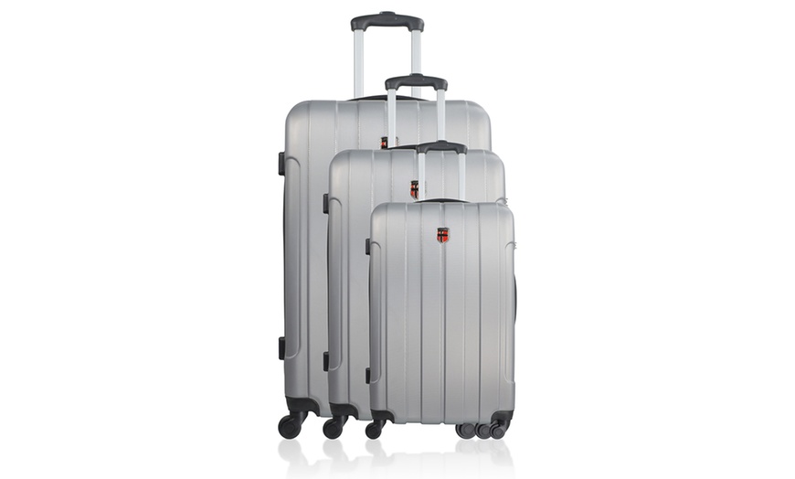 Image 23: Geographical Norway Luggage Sets