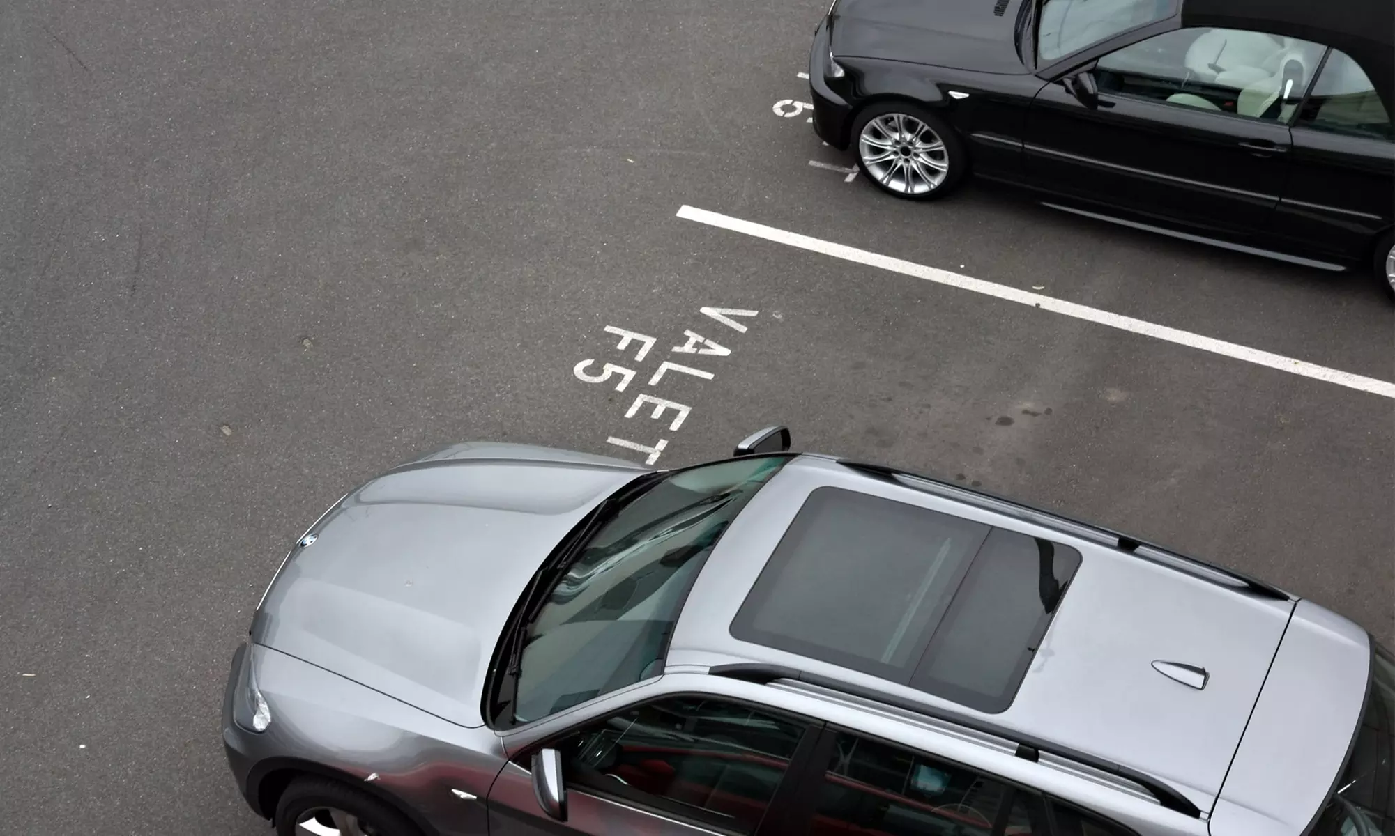 One-, Four-, Six-, or Ten-Day Outdoor Parking Pass at RSW at Ft Myers Airport Parking (Up to 38% Off) - Primary Image