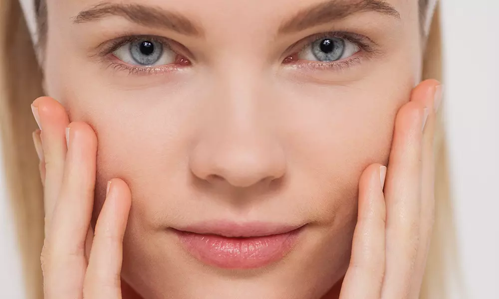 Microcurrent Non-Surgical Facelift with Oxygen Therapy Sessions