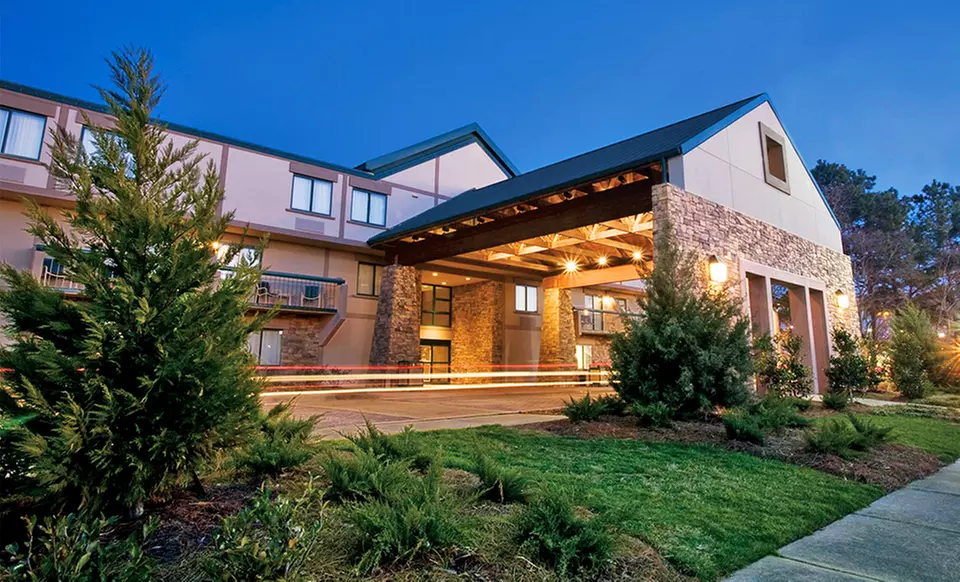 Stay at Cabot Lodge Jackson North in Ridgeland, MS, with Dates into September - Primary Image