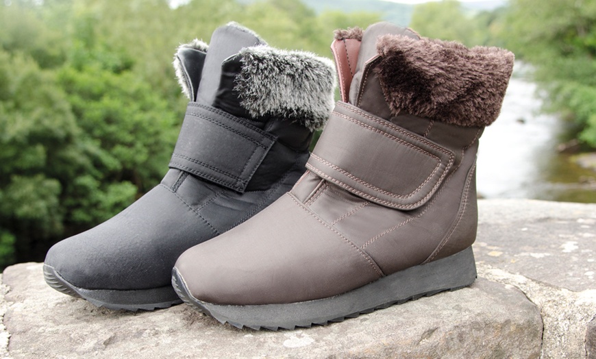 Image 1: Women's Ice Tread Boots