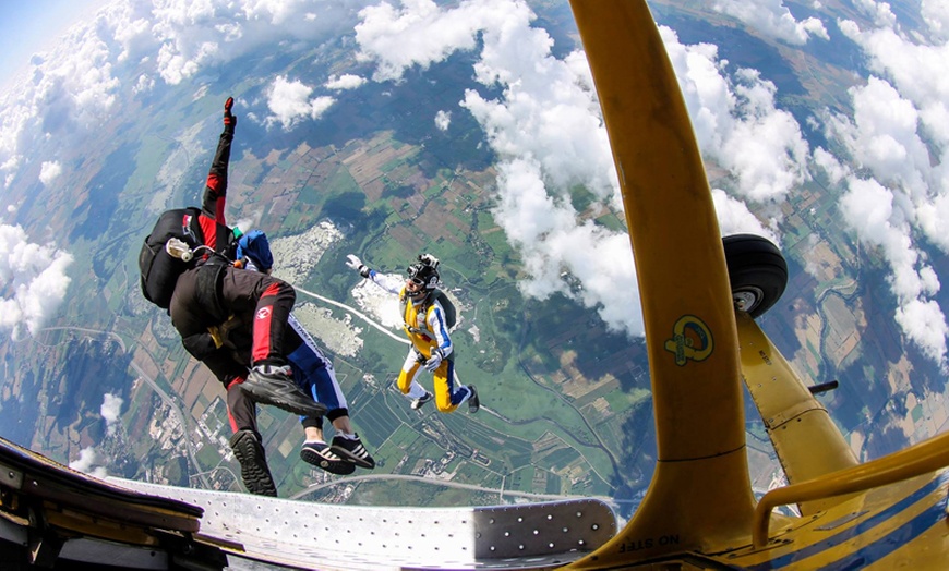 Image 10: Emocjonujący skok tandemowy z 4000 m z opcją foto- i wideorelacji