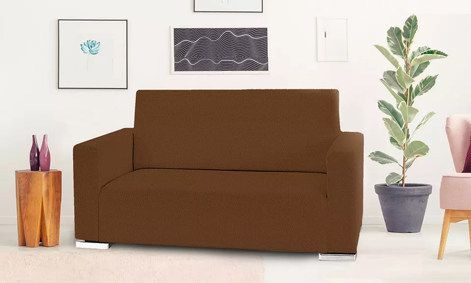 Sofabezug mit geformten Armlehnen