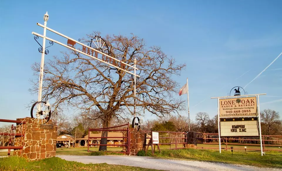 1- or 2-Night Stay at Lone Oak Ranch and Retreat in Gainesville, TX  - Primary Image