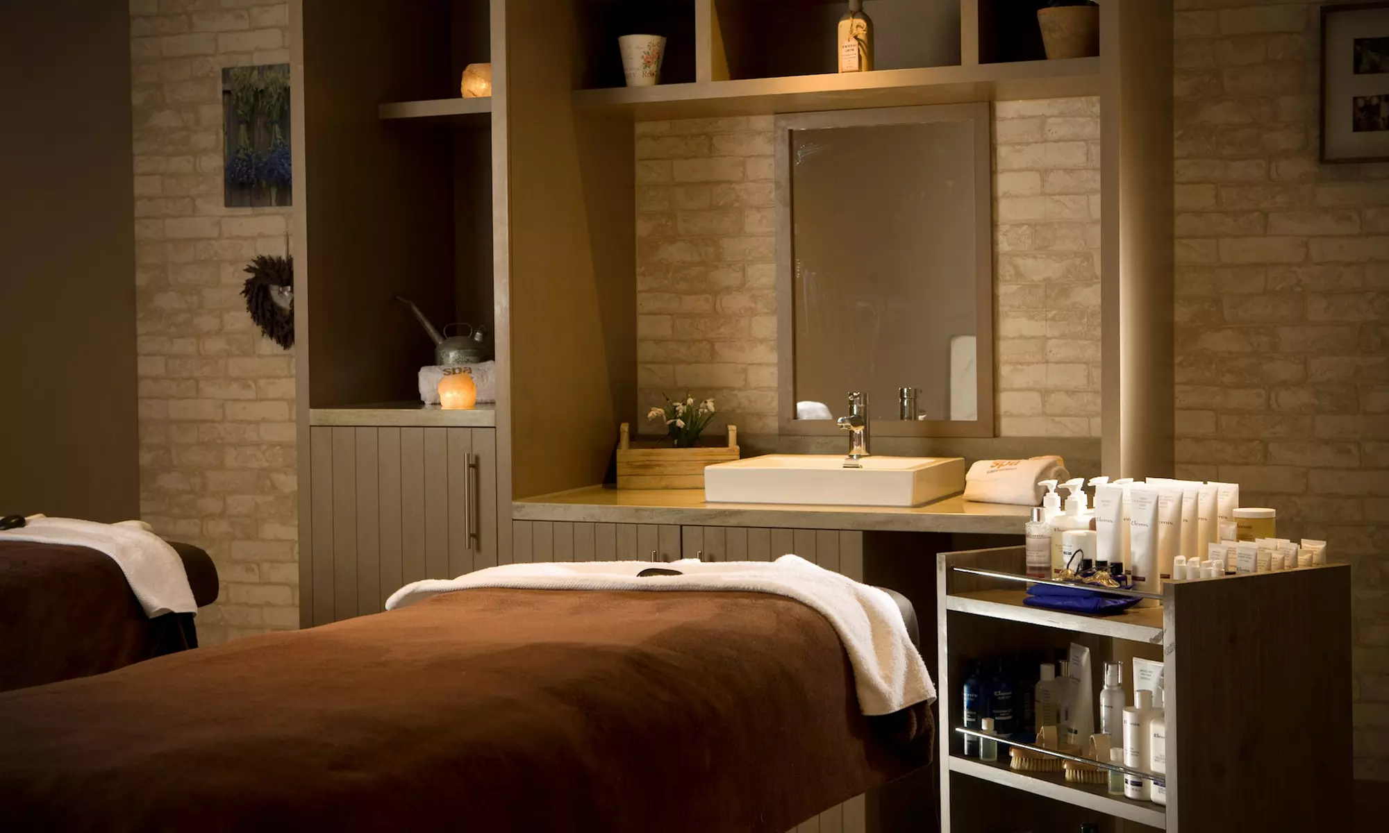 Romantic & Relaxing Date with 25-Minute Treatment and Afternoon Tea