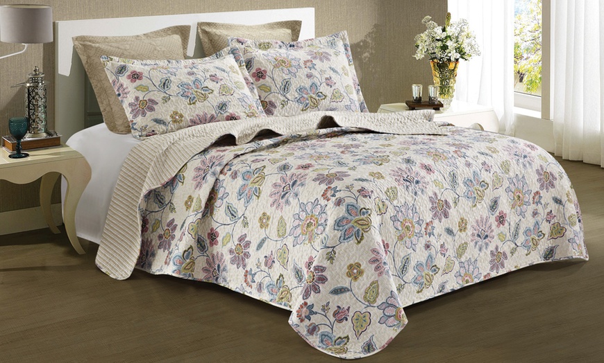 Virah Bella Quilt Set (3-Piece) | Groupon Goods