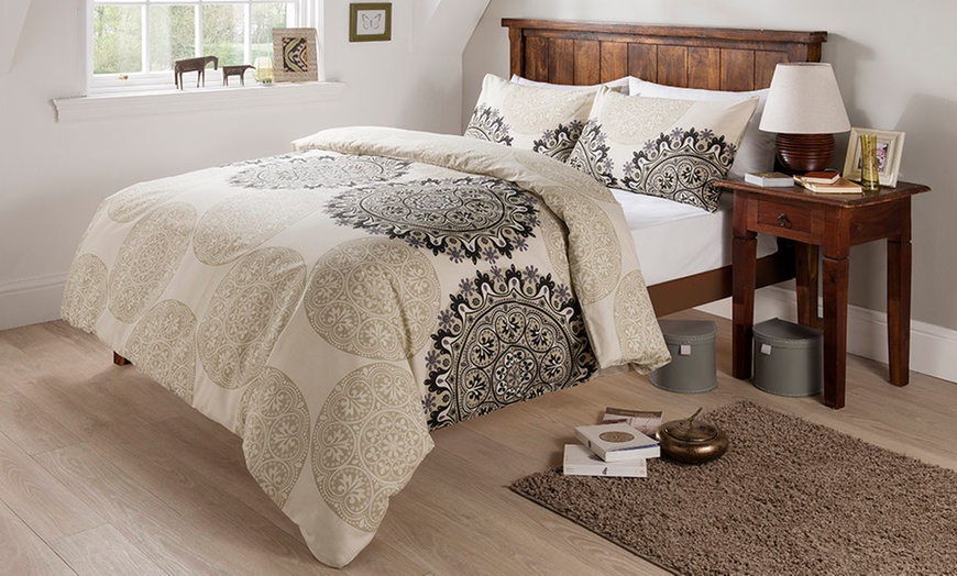 Image 2: Persia Duvet Sets