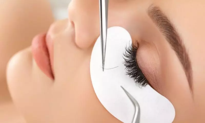 56% Off Siberian Mink Eyelash Extensions at Viva Esthetics - Primary Image