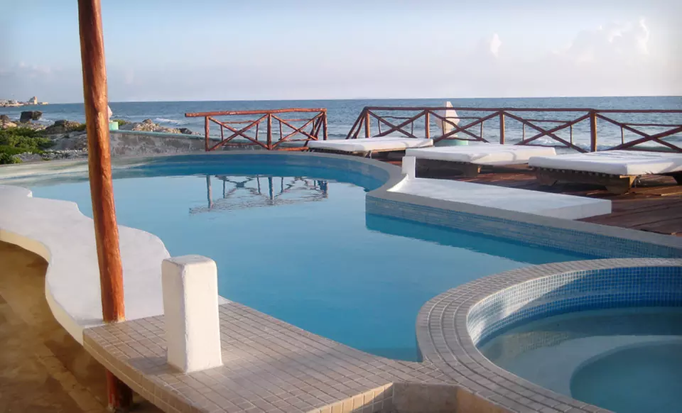 3-, 4-, or 5-Night Stay for Two with Daily Drinks at Casa Ixchel in Isla Mujeres, Mexico - Primary Image