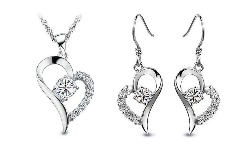 Image 1: Three-Piece Crystal-Studded Heart-Shaped Jewellery Set