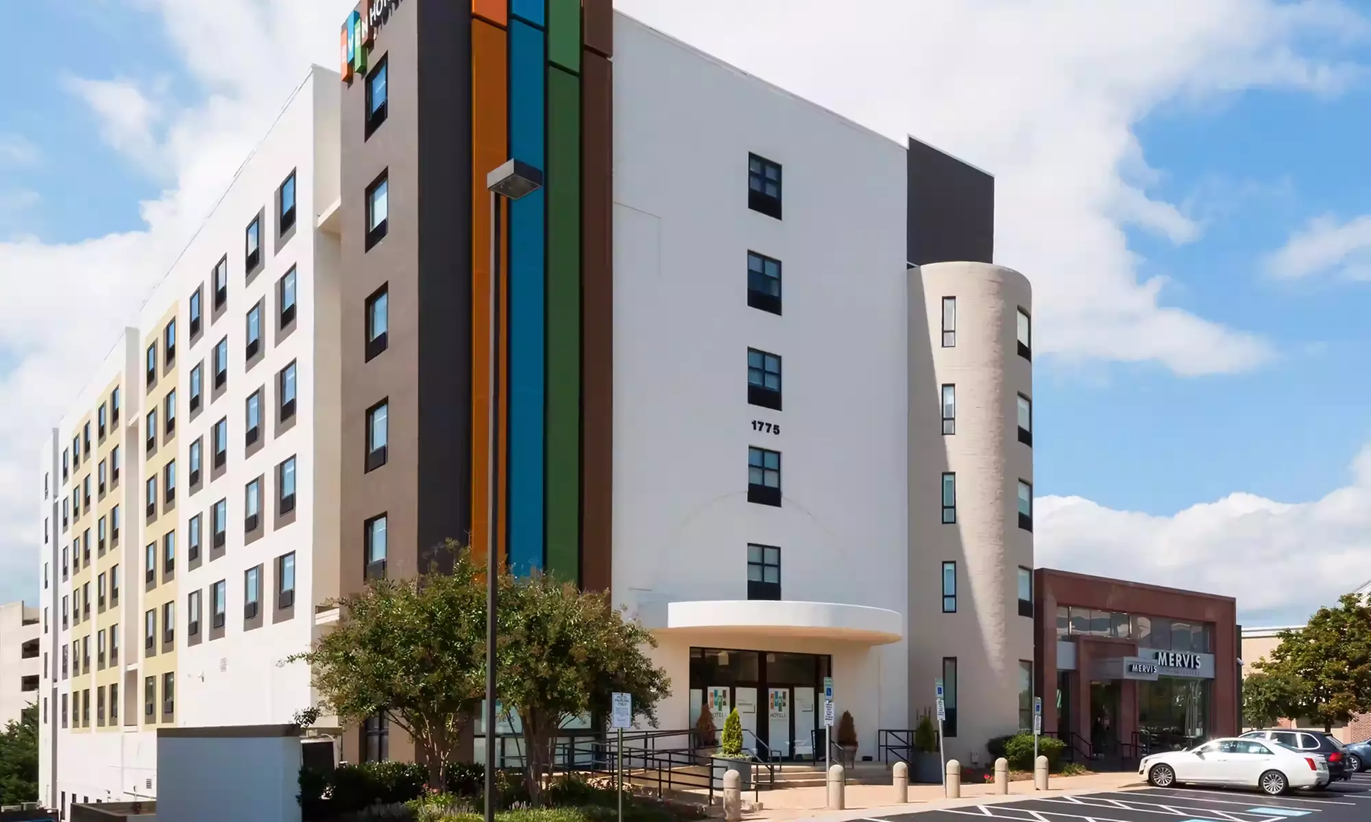 Member Pricing: Wellness Hotel in the Heart of Washington DC