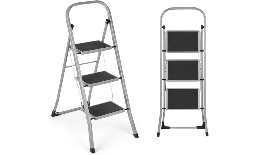 Image 6: Portable Non Slip Folding Ladder