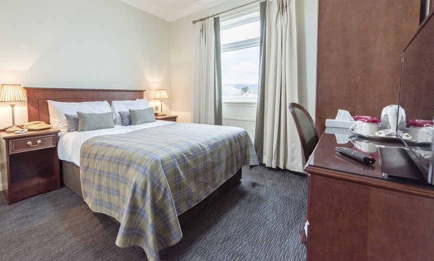 Image 4: Scottish Highlands, Fort William: Superior Double/ Twin Room with Fizz