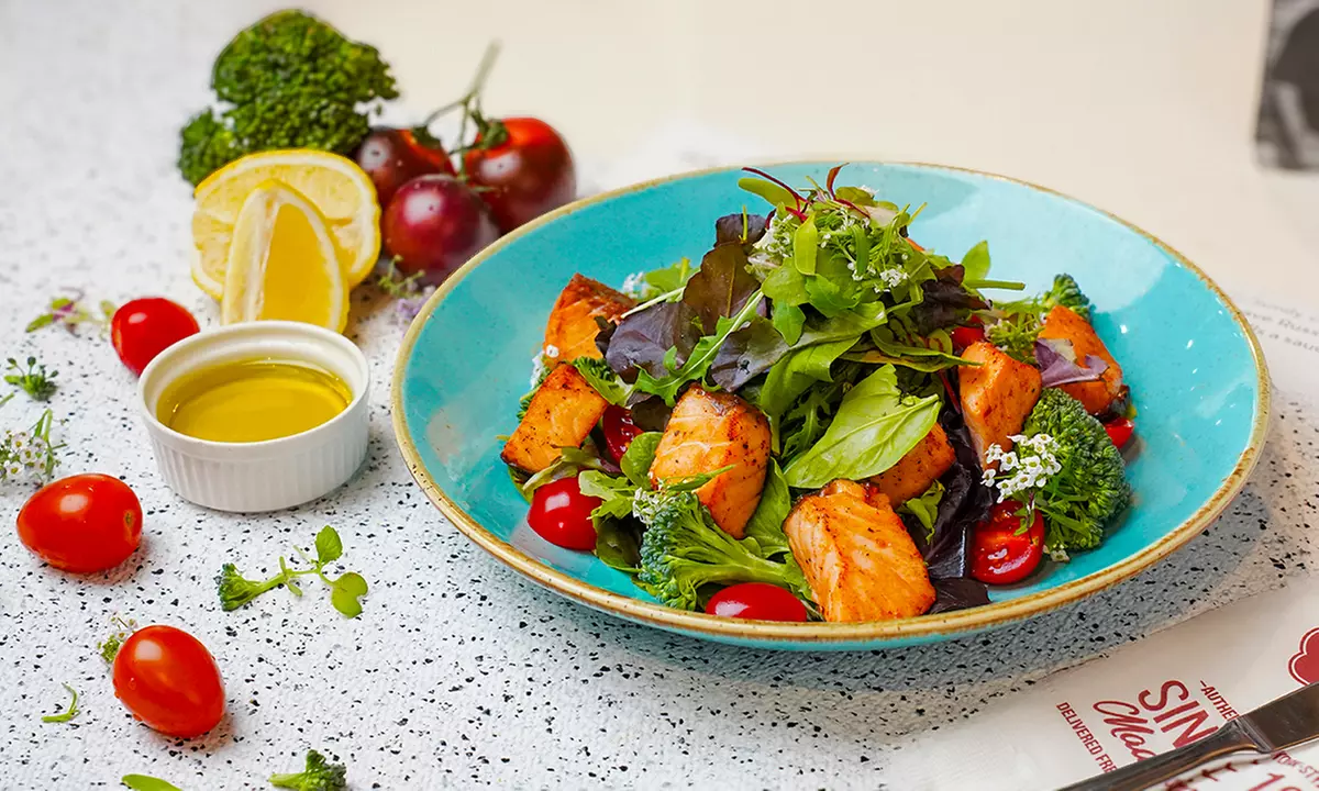 AED 50, AED100, or AED 200 Spend Toward Food and Soft Drinks & Water