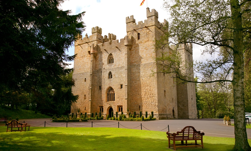 Image 1: Northumberland: 1-Night 4* Castle Stay with Breakfast