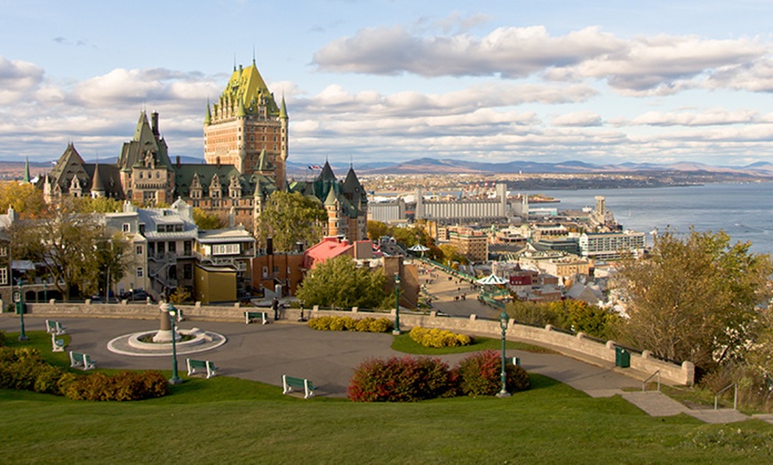 Image 1: Québec Getaway and Aquarium Visit