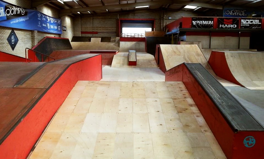 Image 2: Skatepark Entry With Food 77% Off