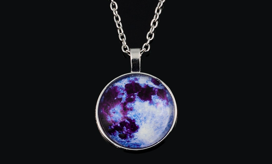 Image 4: Glow-in-the-Dark Moon Necklace