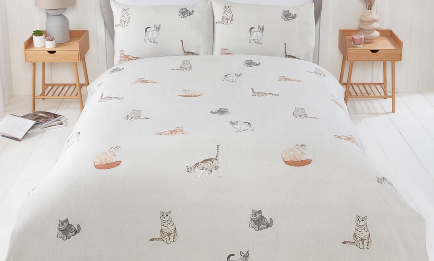 Image 2: Paws and Purrfect Easy Care Duvet Sets