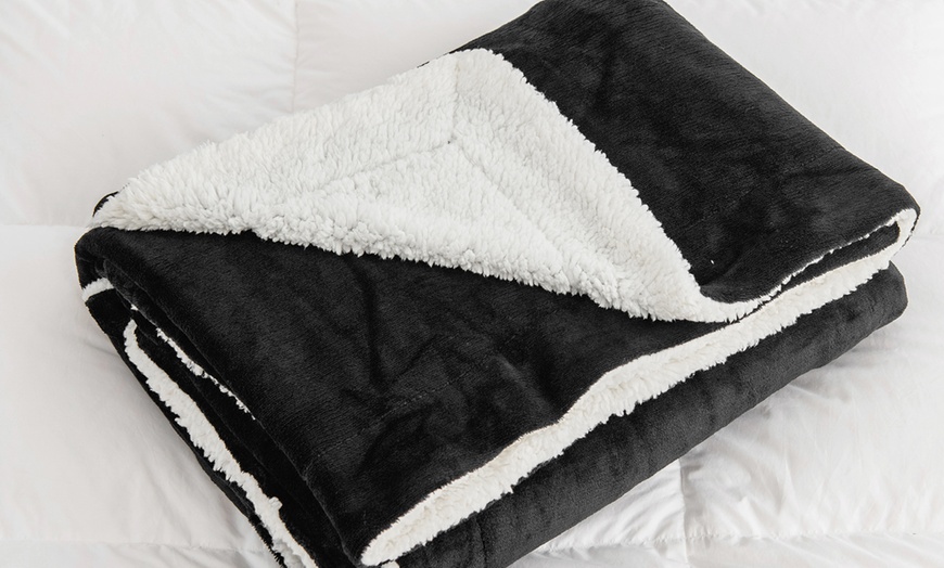 Image 18: Double Thickened Sherpa Fleece Soft Reversible Blanket 