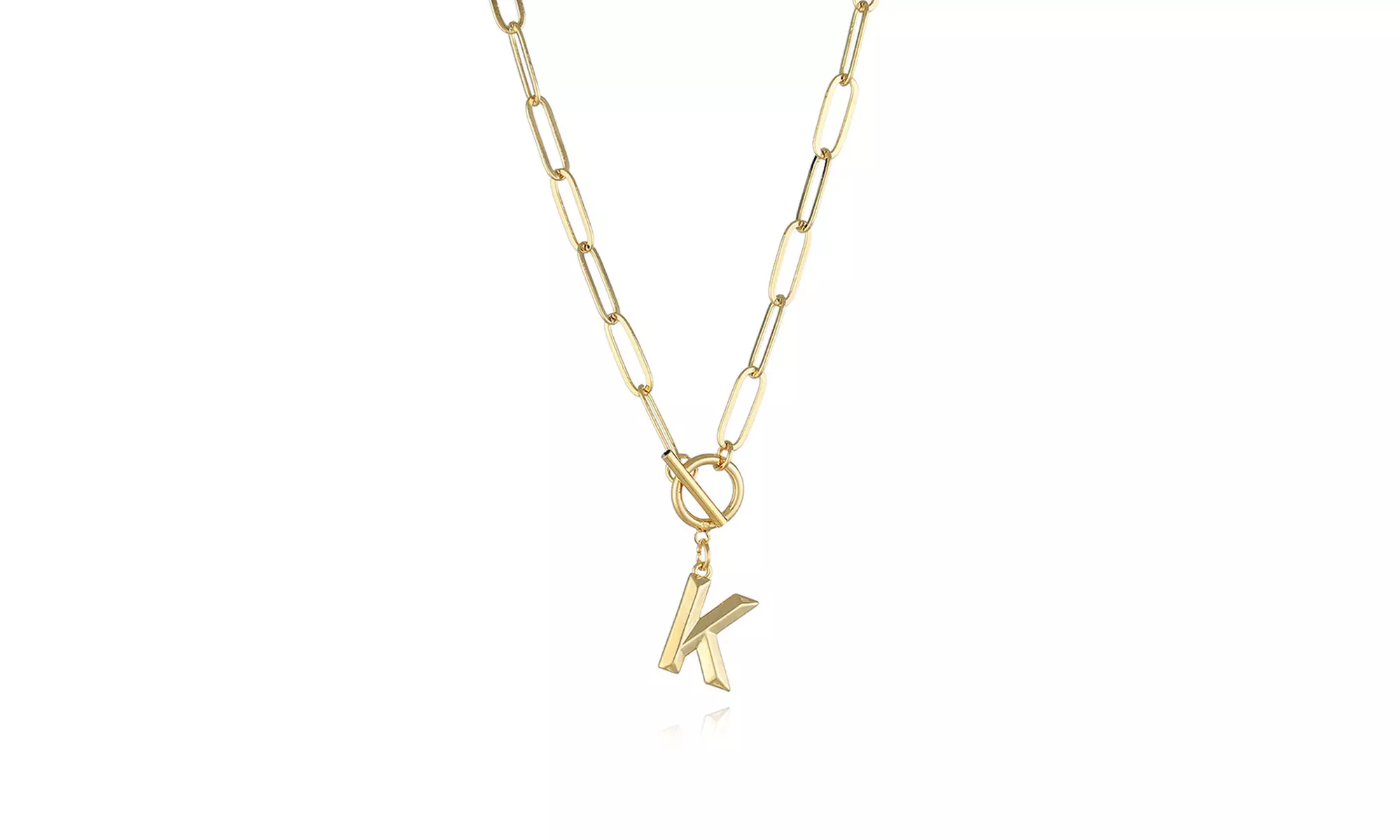 Collier avec pendentif initiale