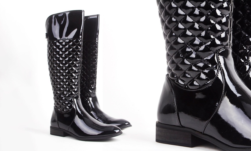 Image 1: Women's Black Quilted Boots