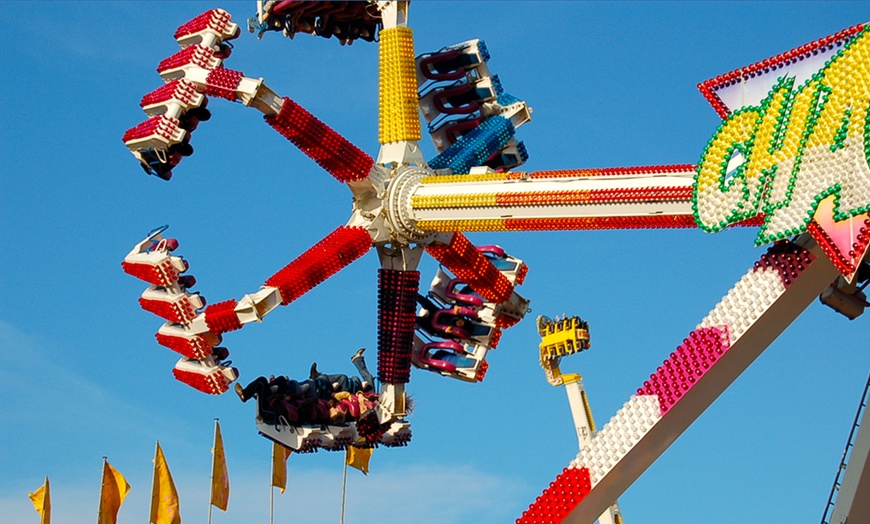 Image 2: Clapham Common Fair With Rides