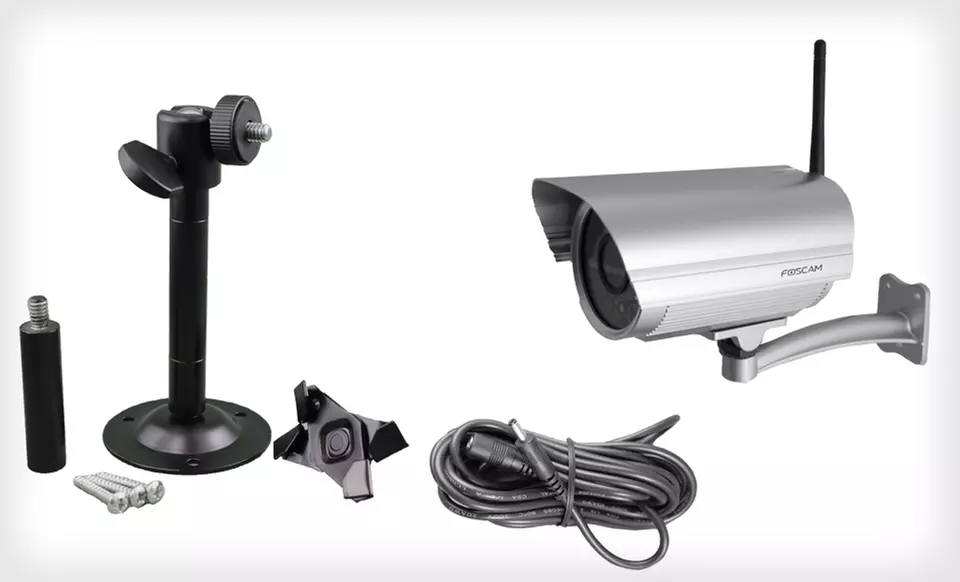 Foscam Outdoor IP Camera with Optional Mounting Bracket and Extension Cord (Up to 51% Off). Free Shipping and Returns. - Second Medium