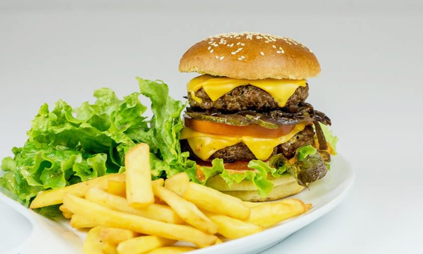 Image 3: Régalez vous avec 2 menus Burgers