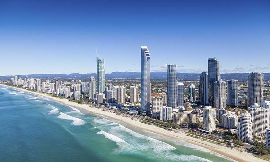 Image 8: Surfers Paradise: Family Stay