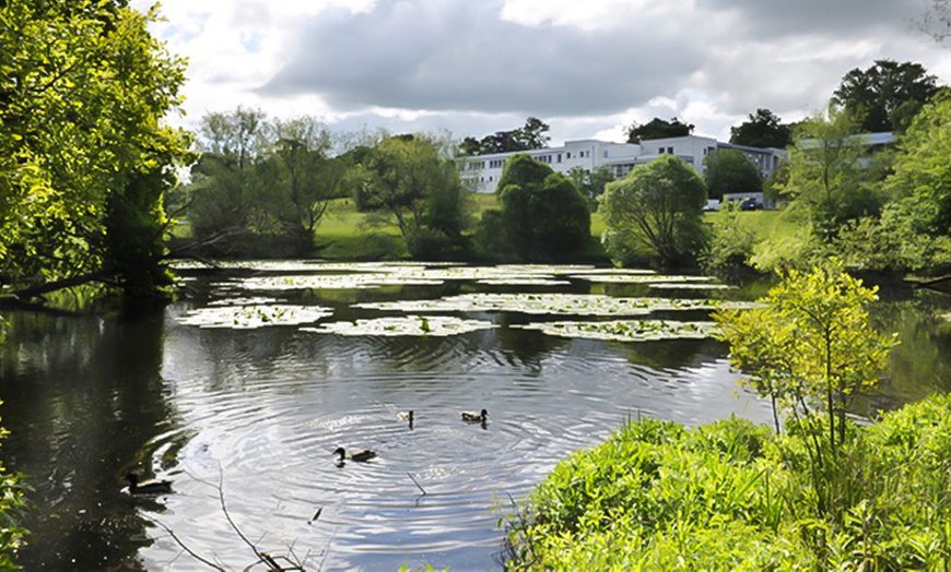 Image 1: Stirling Stay With Leisure Access