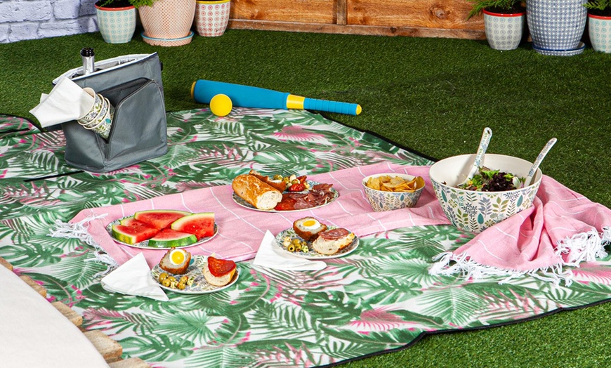 Image 7: Outdoor Picnic Blanket