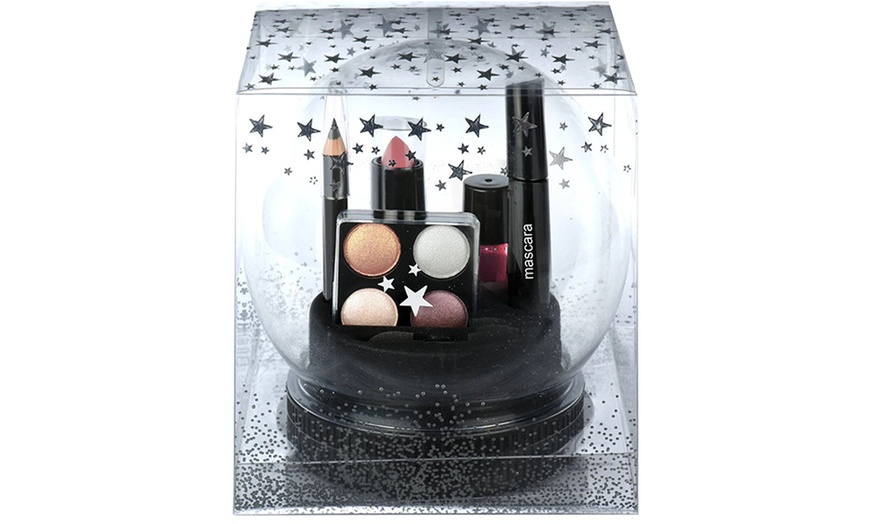 Image 2: Christmas Snow Ball Makeup Set