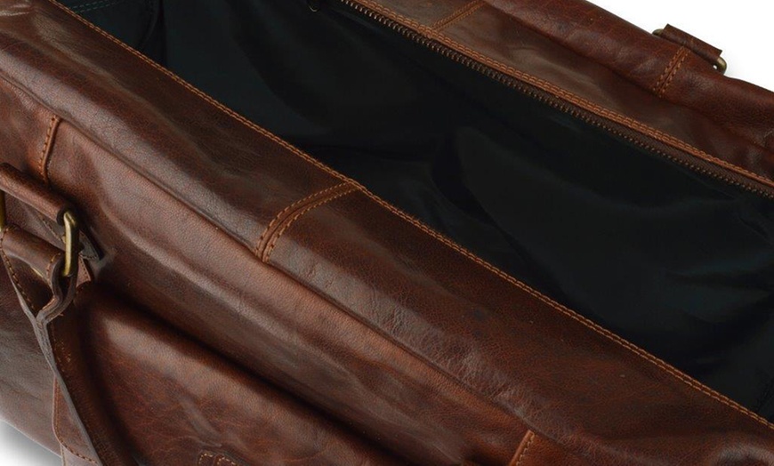 Image 8: Woodland Leather Travel Bags