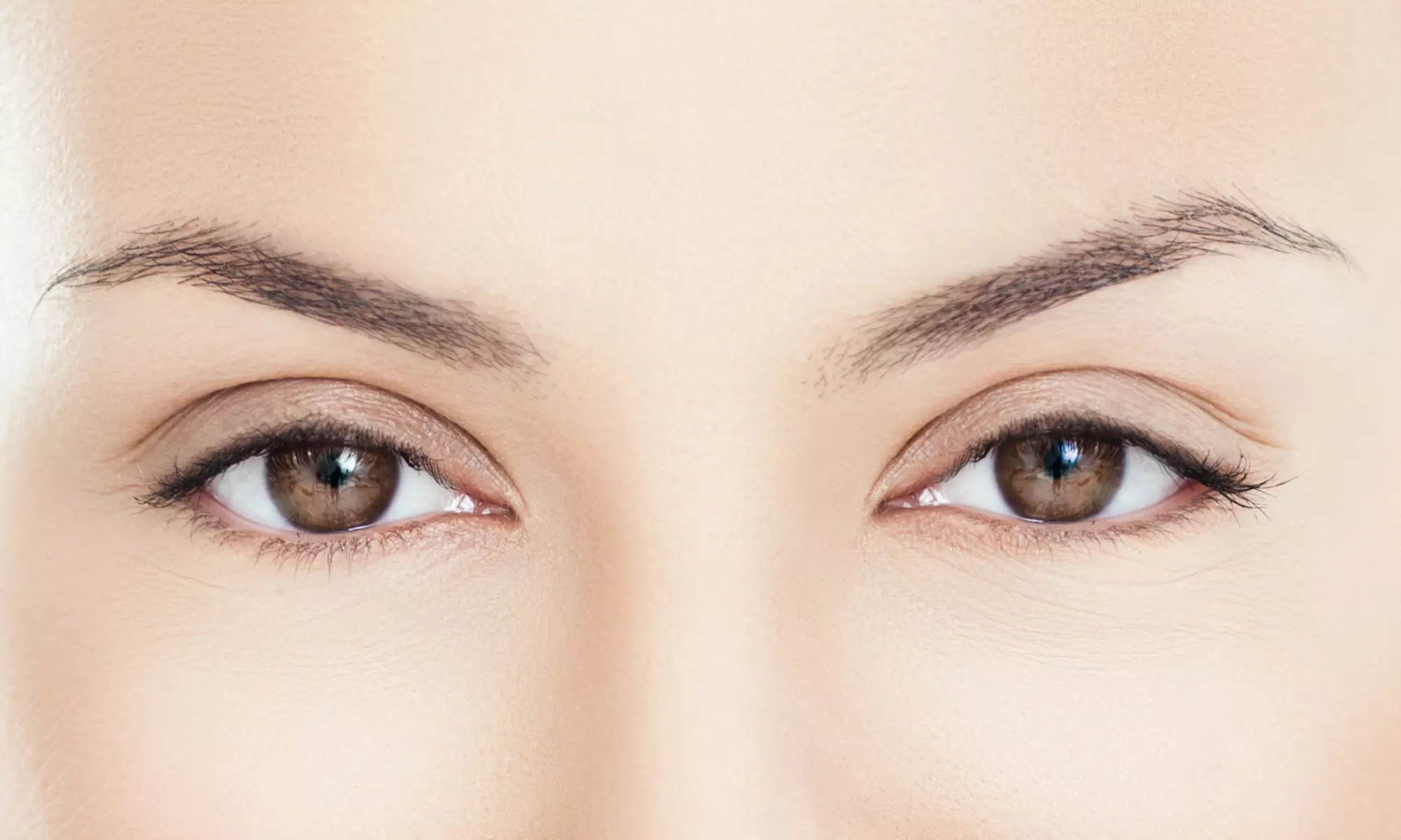 One or Three Eyebrow-Threading Sessions at International Eyebrows (40% Off) - Primary Image