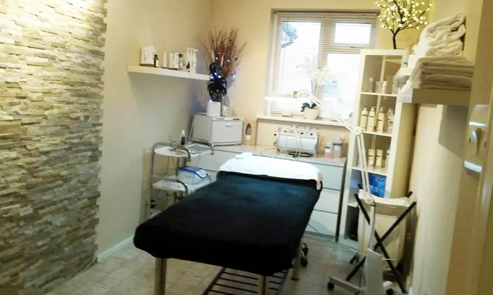 Enhance Your Look with-Permanent Make-Up: Eyebrows or Eyeliner