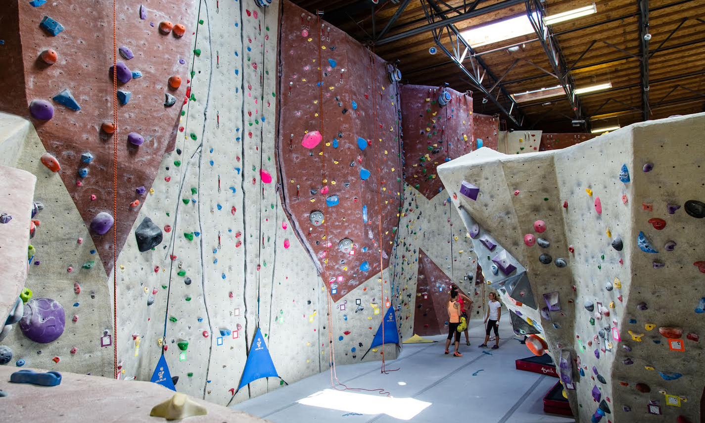 Experience Thrilling Indoor Climbing Adventures!