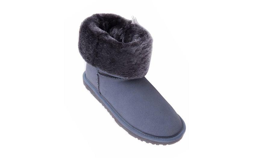 Image 10: Sheepskin and Merino Wool Boots