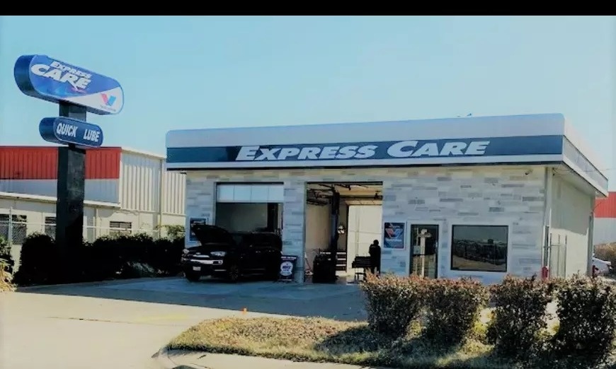 Image 1: Oil Change - Full Service at Valvoline Express Care Mockingbird