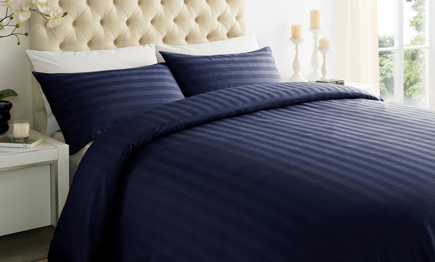 Image 4: Hotel Striped Bed Linen