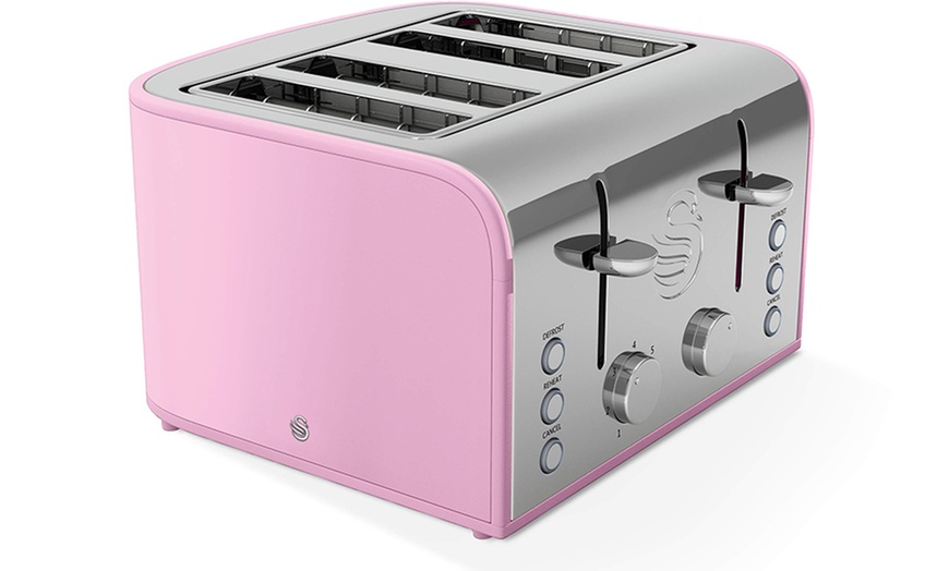 Image 2: Swan Retro Toaster