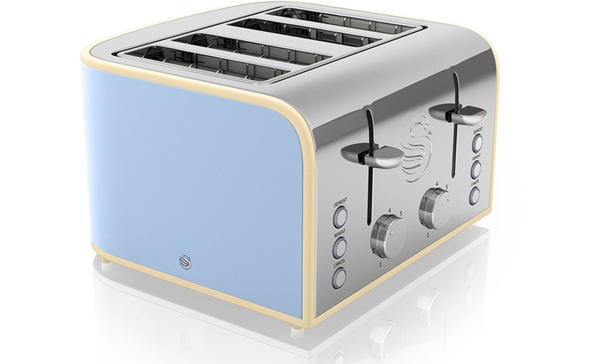 Image 3: Swan Retro Toaster