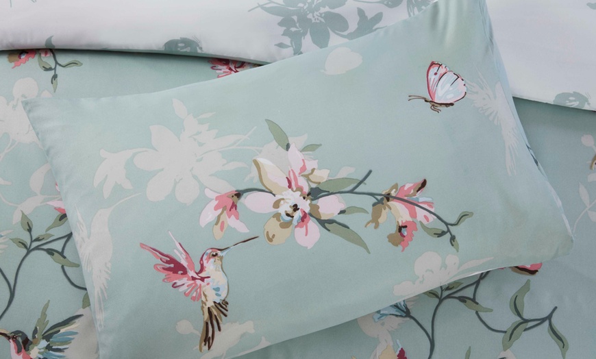 Image 3: Hummingbirds 180TC Reversible Duvet Set