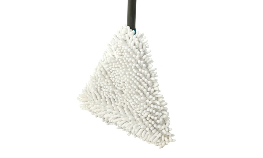 Image 4: Beldray Triangle Bending Mop