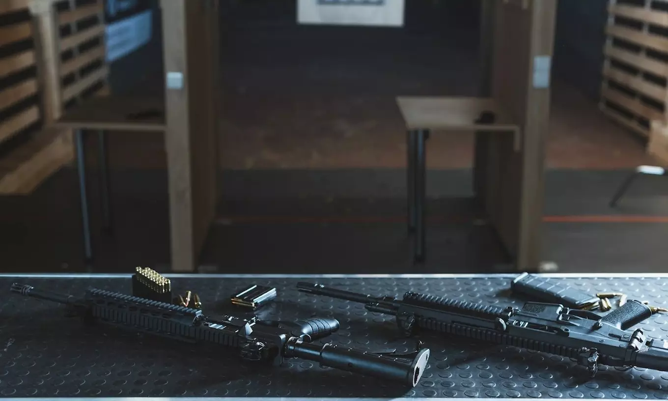 Wejście na strzelnicę: pakiet Startowy lub Startowy Plus