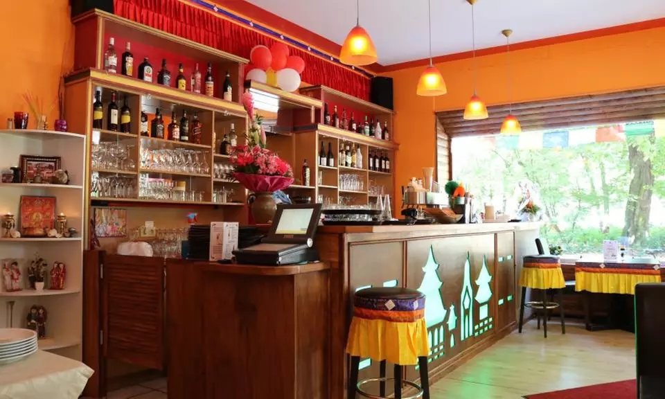 Nepalesisches/ Indisches 4-Gänge-Menü nach Wahl für 2 oder 4 Personen - frisch & lecker (bis zu 46% sparen) - Second Medium