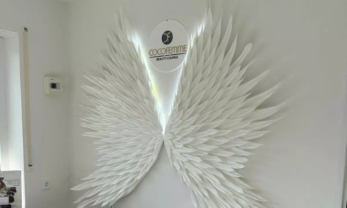 90 Min. Aqua-Facial & kosmetisches Microneedling für 1 Person