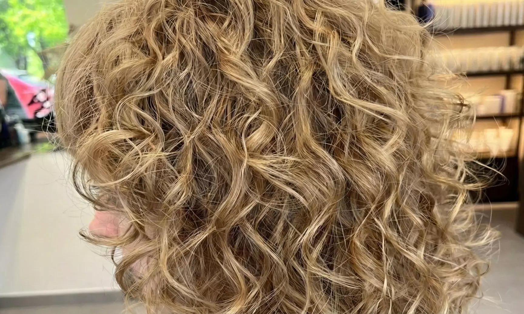 Head spa japonés o corte, masaje, hidratación, corte moderno y peinado